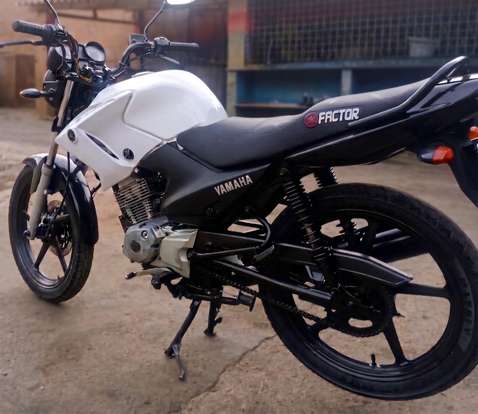 YAMAHA-FACTOR YBR 125 ED-2013