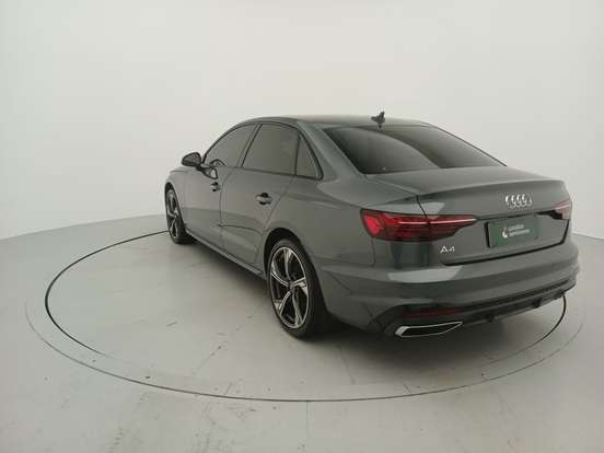 AUDI-A4-2023