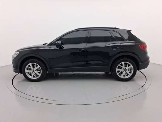 AUDI-Q3-2024