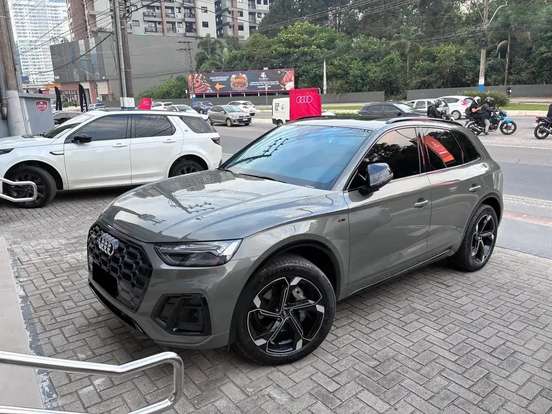 AUDI-Q5-2023