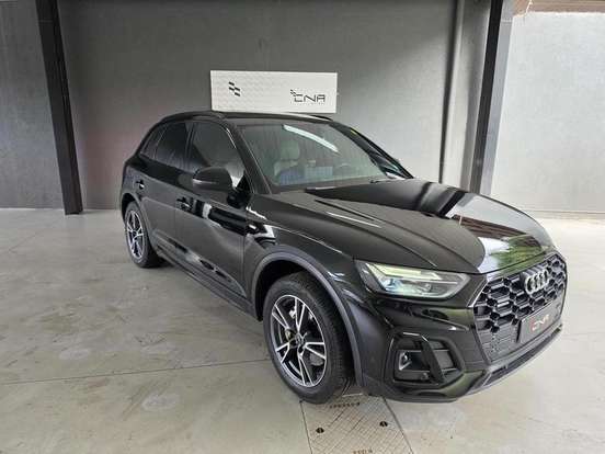 AUDI-Q5-2022