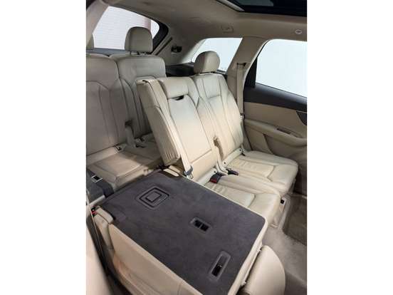 AUDI-Q7-2017