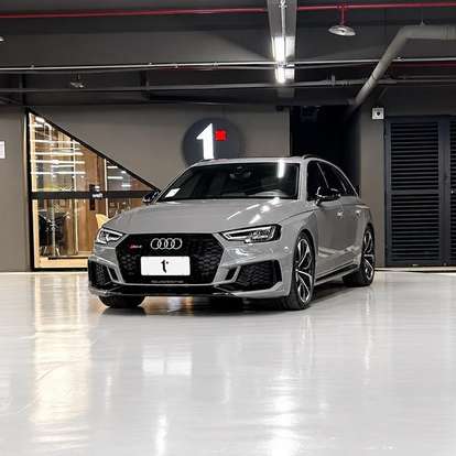 AUDI-RS4-2019