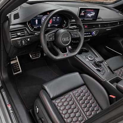 AUDI-RS4-2019