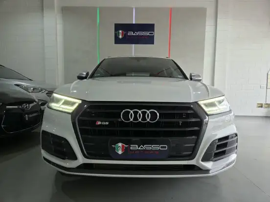 AUDI-SQ5-2018