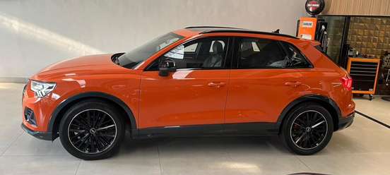 AUDI-Q3-2021