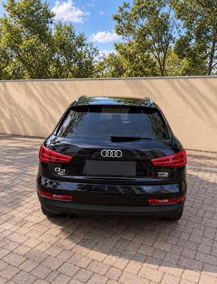 AUDI-Q3-2018