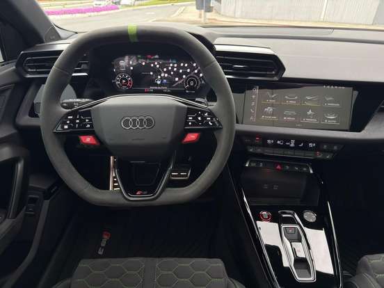 AUDI-RS3-2025