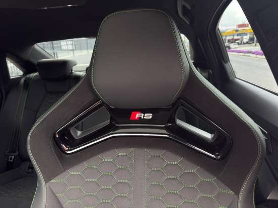 AUDI-RS3-2.5 TFSI GASOLINA SEDAN TRACK QUATTRO S-TRONIC AUDI-RS3-2025