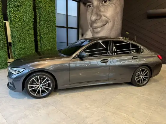 BMW-320i-2.0 16V TURBO GASOLINA SPORT GP AUTOMÁTICO BMW-320i-2020