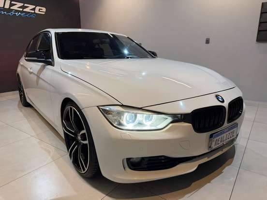 BMW-320i-2013
