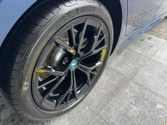 BMW-530e-2023