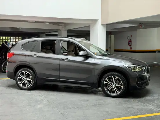 BMW-X1-2021