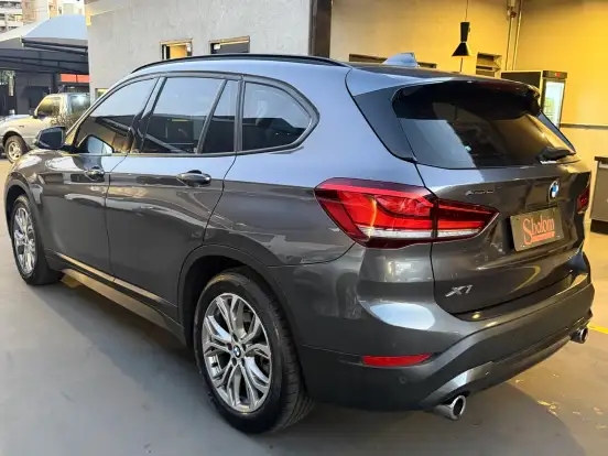 BMW-X1-2021