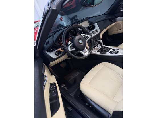 BMW-Z4-2.5 I6 GASOLINA SDRIVE23I AUTOMÁTICO BMW-Z4-2011