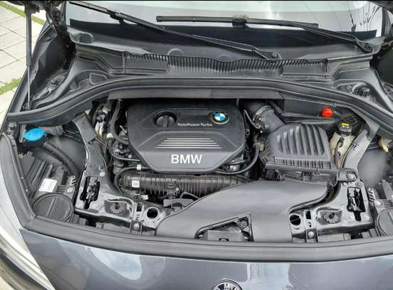 BMW-220i-2017