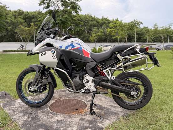 BMW-F 900 GS ADVENTURE-2024