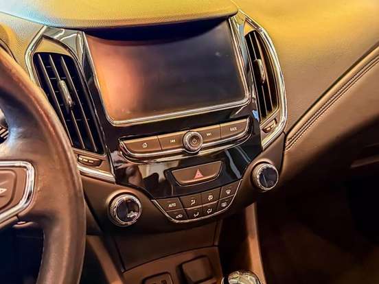 CHEVROLET-CRUZE-2021