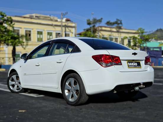 CHEVROLET-CRUZE-2013