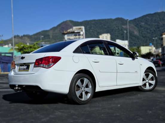 CHEVROLET-CRUZE-1.8 LT 16V FLEX 4P AUTOMÁTICO CHEVROLET-CRUZE-2013