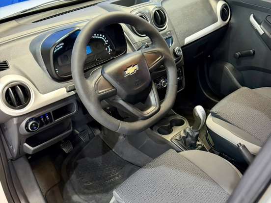 CHEVROLET-MONTANA-2016
