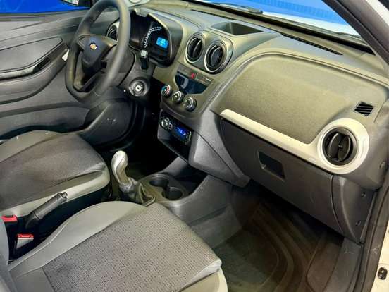 CHEVROLET-MONTANA-2016
