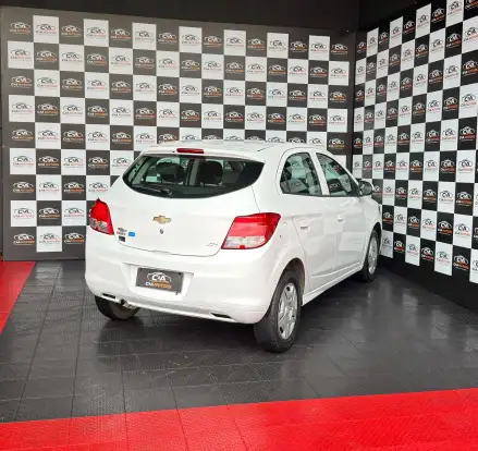 CHEVROLET-ONIX-2017