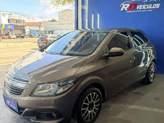 CHEVROLET-ONIX-1.4 MPFI LT 8V FLEX 4P MANUAL CHEVROLET-ONIX-2014