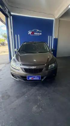 CHEVROLET-ONIX-2014