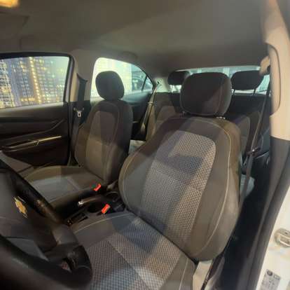 CHEVROLET-ONIX-2018