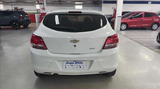 CHEVROLET-ONIX-2016