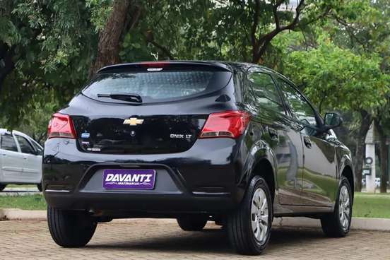 CHEVROLET-ONIX-2017