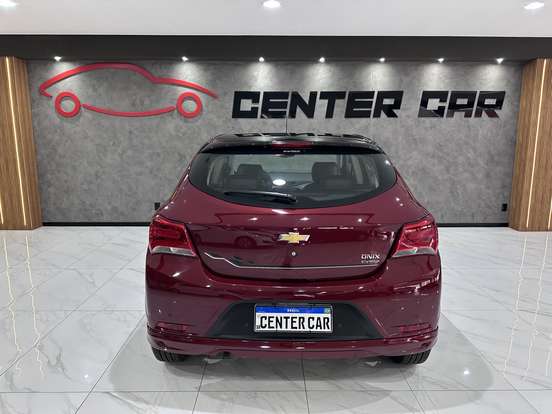 CHEVROLET-ONIX-2017