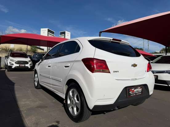 CHEVROLET-ONIX-2019
