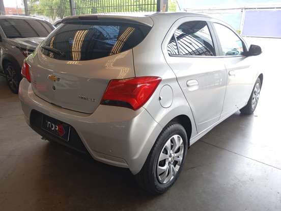 CHEVROLET-ONIX-1.4 MPFI LT 8V FLEX 4P MANUAL CHEVROLET-ONIX-2016