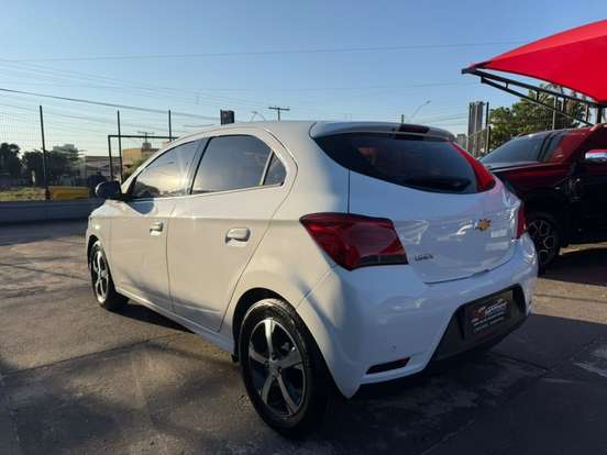 CHEVROLET-ONIX-1.4 MPFI LTZ 8V FLEX 4P AUTOMÁTICO CHEVROLET-ONIX-2018