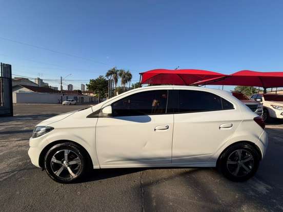 CHEVROLET-ONIX-1.4 MPFI LTZ 8V FLEX 4P AUTOMÁTICO CHEVROLET-ONIX-2018