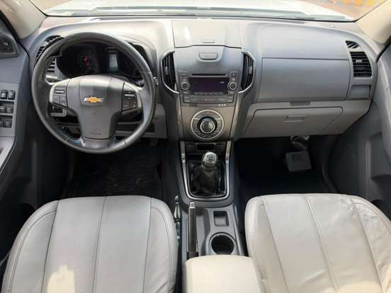 CHEVROLET-S10-2.4 LTZ 4X2 CD 8V FLEX 4P MANUAL CHEVROLET-S10-2012