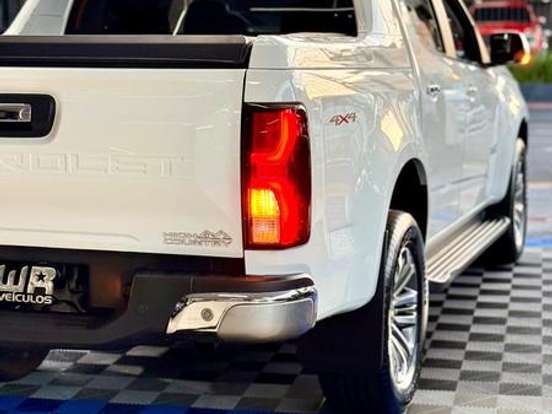 CHEVROLET-S10-2.8 16V TURBO DIESEL HIGH COUNTRY CD 4X4 AUTOMÁTICO CHEVROLET-S10-2024