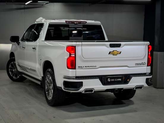 CHEVROLET-SILVERADO-5.3 V8 GASOLINA 1500 HIGH COUNTRY 4X4 AUTOMÁTICO CHEVROLET-SILVERADO-2025