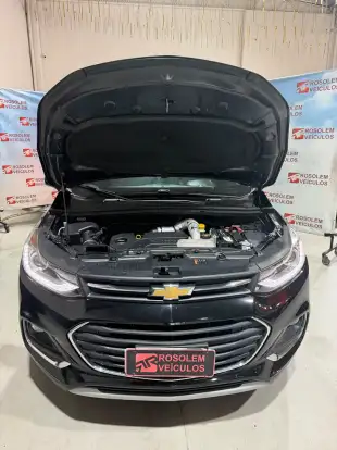 CHEVROLET-TRACKER-2017