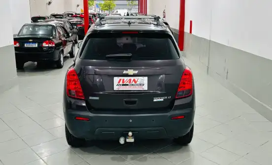 CHEVROLET-TRACKER-2015