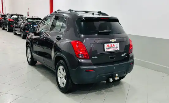 CHEVROLET-TRACKER-2015