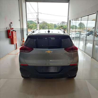 CHEVROLET-TRACKER-2024