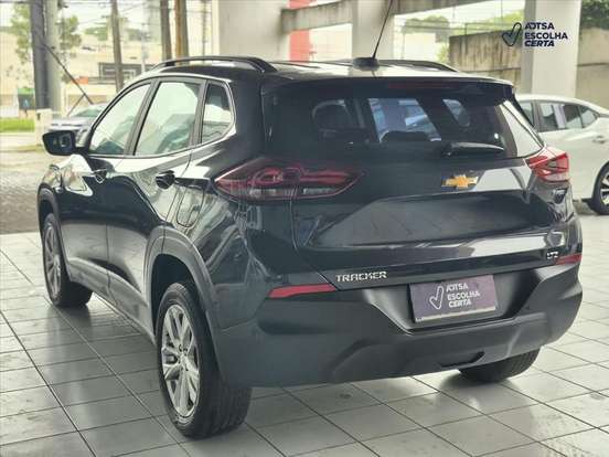 CHEVROLET-TRACKER-2023