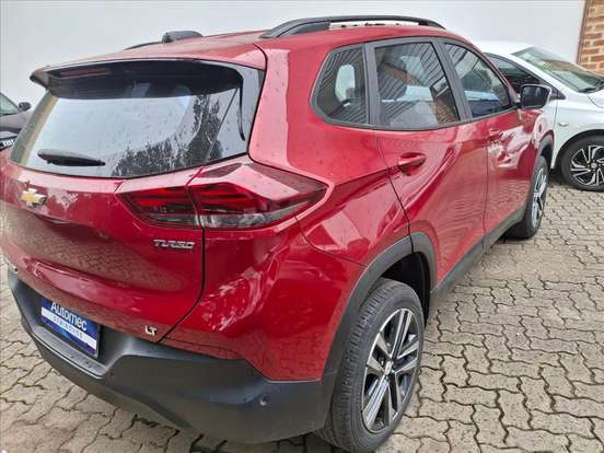 CHEVROLET-TRACKER-2023