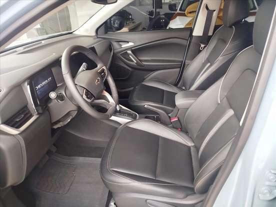 CHEVROLET-TRACKER-2025