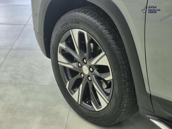 CHEVROLET-TRACKER-2023