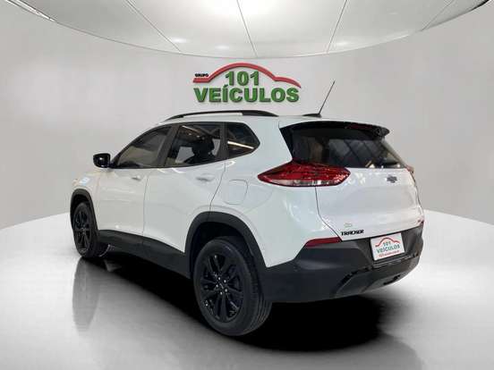 CHEVROLET-TRACKER-2023