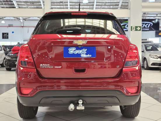 CHEVROLET-TRACKER-2018